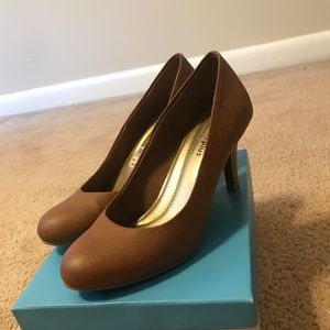 Brown pumps